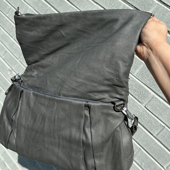 Gray clutch with beading, never used, slight imperfections - Picture 3 of 8